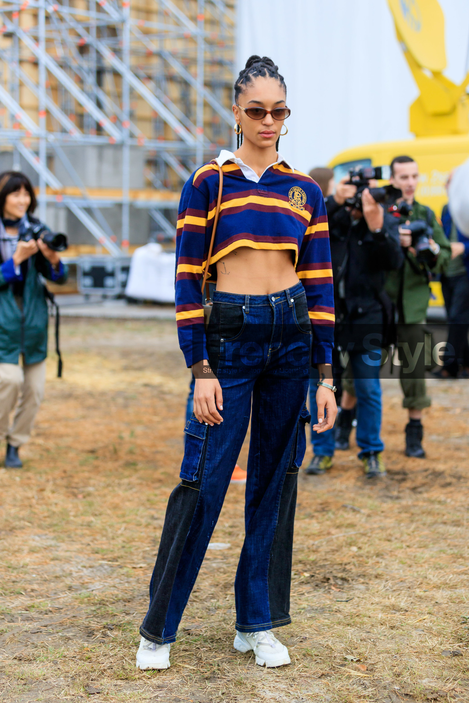 model, scale sunglasses, butterfly sunglasses, hoop earrings, golden earrings, ralph lauren polo shirt, cropped top, striped top, striped polo shirt, yellow polo shirt, blue polo shirt, burgundy polo shirt, denim, patchwork denim, patchwork jeans, black jeans, dark blue jeans, loose jeans, white sneakers, fashion week, frenchystyle, FW, jonathan paciullo, street style, SPRING SUMMER 2020, SS 20, PFW, PARIS, vertical, full length