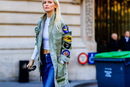 atmosphere details, blue denim, crop top, denim pants, detail, embroidered jacket, fashion week, frenchystyle, FW, green jacket, horizontal, jeans, jonathan paciullo, kate davidson hudson, military jacket, PARIS, PFW, SPRING SUMMER 2017, SS 17, street style, trousers, white top
