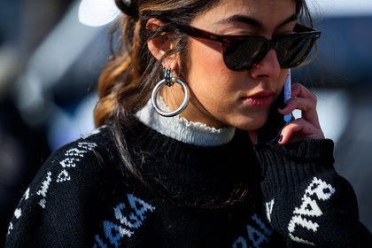 balenciaga, black sweater, earrings, monogram, printed sweater, sunglasses, street style, jonathan paciullo, FW, frenchystyle, fashion week, PFW, PARIS, AUTUMN WINTER 2018-2019, FALL WINTER 2018-2019, FW 18-19, horizontal, atmosphere details