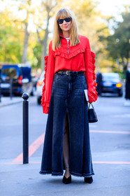 black bag, black belt, black shoes, blue denim, denim skirt, fashion week, frenchystyle, full length, FW, jonathan paciullo, leather bag, leather belt, leather shoes, lisa aiken, long skirt, PARIS, PFW, red sweater, ruffle, SPRING SUMMER 2017, SS 17, street style, sunglasses, vertical