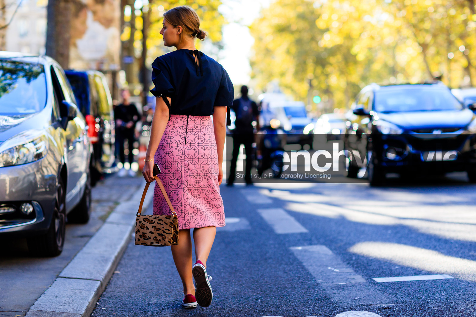 animal print, atmosphere details, back detail, brown bag, claire beermann, converse, fashion week, fendi, frenchystyle, full length, FW, graphic skirt, horizontal, jonathan paciullo, leather bag, leather shoes, leopard print, navy shirt, PARIS, PFW, pink skirt, printed bag, printed skirt, red sneakers, SPRING SUMMER 2017, SS 17, street style