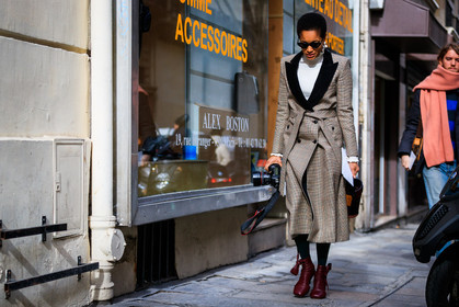 black bag, bordeaux, burgundy, camera, checked, céline, graphic jacket, grey coat, houndstooth pattern, leather bag, leather shoes, plaid, printed jacket, red boots, sunglasses, turtleneck sweater, white sweater, street style, jonathan paciullo, FW, frenchystyle, fashion week, PFW, PARIS, AUTUMN WINTER 2018-2019, FALL WINTER 2018-2019, FW 18-19, horizontal, atmosphere details, full length, tamu mcpherson