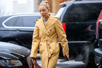 beige coat, brown bag, bun, earrings, leather bag, trench coat, street style, jonathan paciullo, frenchystyle, NYFW, NEW YORK, AUTUMN WINTER 2019-2020, AW 19-20, FALL WINTER 2019-2020, FW 19-20, FW, fashion week, atmosphere details, horizontal, detail