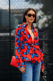blue denim, brittany xavier, denim pants, floral, flowers, jeans, necklace, printed shirt, red bag, red shirt, sunglasses, trousers, street style, jonathan paciullo, FW, frenchystyle, fashion week, NEW YORK, NYFW, SPRING SUMMER 2020, SS 20, vertical, detail, atmosphere details