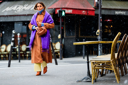 blue sweater, brown bag, brown coat, brown shoes, high heels, leather bag, leather coat, leather shoes, purple scarf, trench coat, trousers, turtleneck sweater, yellow pants, fashion week, frenchystyle, FW, jonathan paciullo, street style, PFW, PARIS, AUTUMN WINTER 2018-2019, FALL WINTER 2018-2019, FW 18-19, horizontal, atmosphere details, full length, chloe loulou de saison