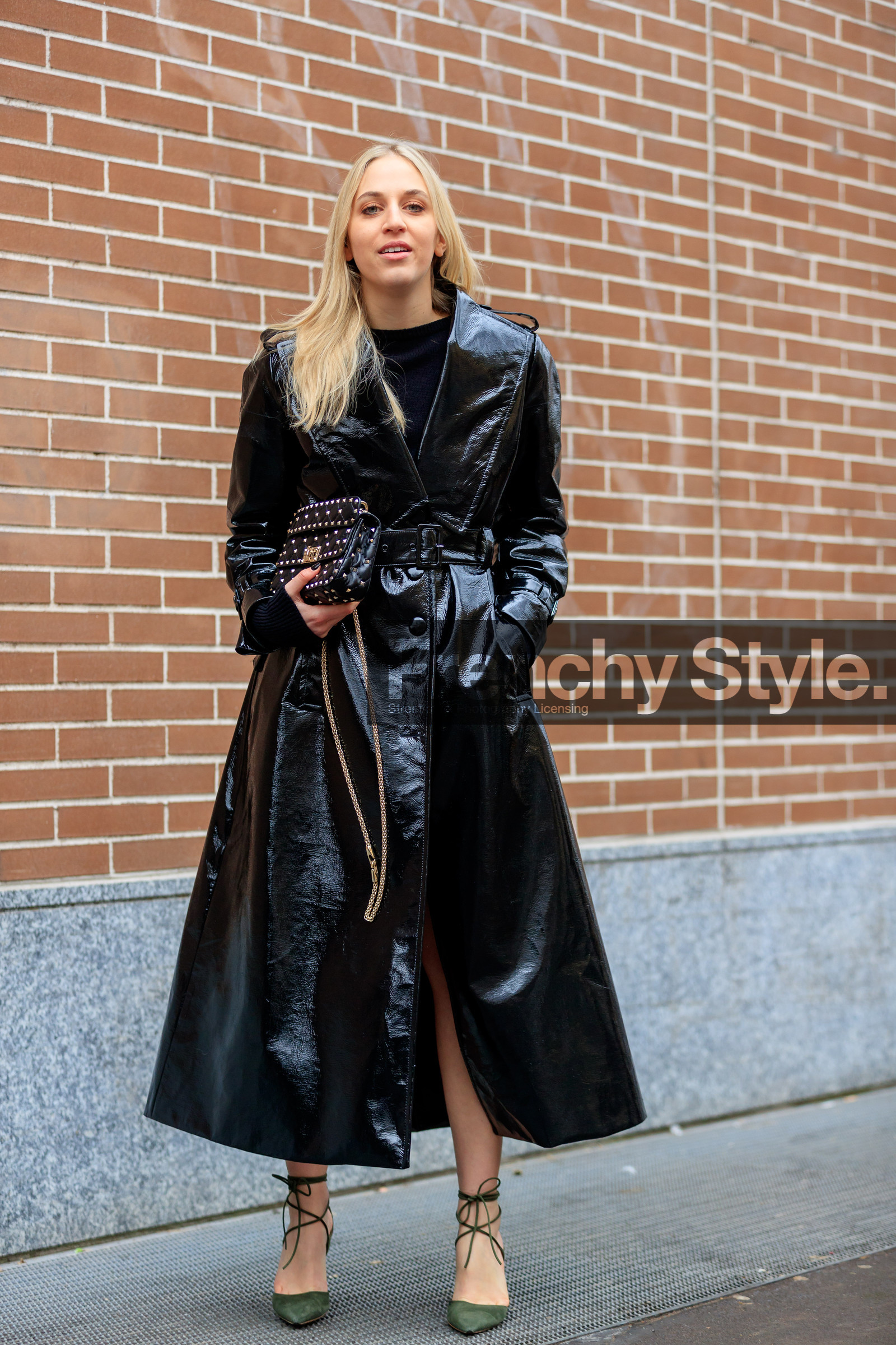 black bag, black coat, green shoes, high heels, leather bag, leather coat, leather shoes, studs, fashion week, frenchystyle, FW, jonathan paciullo, street style, MFW, MILAN, AUTUMN WINTER 2018-2019, FALL WINTER 2018-2019, FW 18-19, vertical, full length