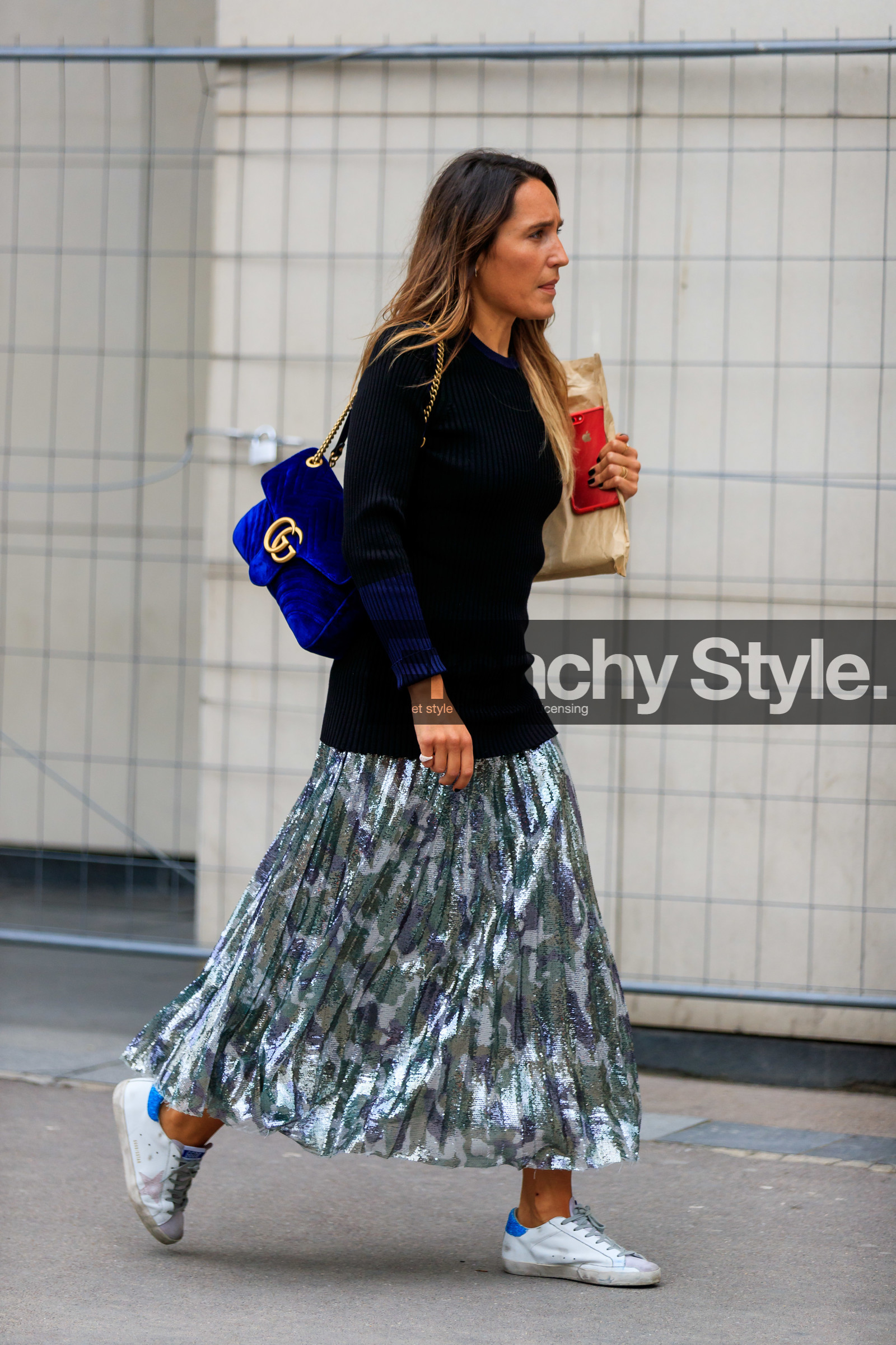 black pullover, navy blue pullover, lurex skirt, sequins skirt, pleated skirt, floral printed skirt, velvet bag, navy blue bag, quilted bag, shoulder bag, chain strap bag, gucci bag, white leather sneakers, golden goose sneakers, strassed sneakers, fashion week, frenchystyle, FW, jonathan paciullo, street style, SPRING SUMMER 2020, SS 20, PFW, PARIS, vertical, full length