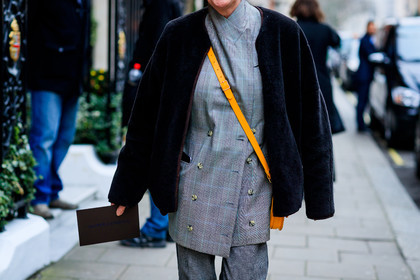 atmosphere details, AUTUMN WINTER 2017-2018, AW 17-18, black jacket, detail, FALL WINTER 2017-2018, fashion week, frenchystyle, fur jacket, FW, FW 17-18, grey shirt, horizontal, jonathan paciullo, leather bag, LFW, LONDON, orane, orange bag, shearling, street style, trousers, yellow bag
