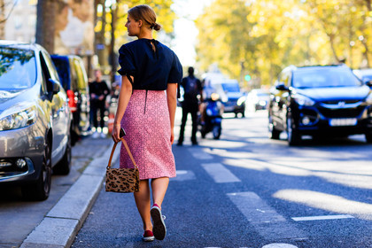 animal print, atmosphere details, back detail, brown bag, claire beermann, converse, fashion week, fendi, frenchystyle, full length, FW, graphic skirt, horizontal, jonathan paciullo, leather bag, leather shoes, leopard print, navy shirt, PARIS, PFW, pink skirt, printed bag, printed skirt, red sneakers, SPRING SUMMER 2017, SS 17, street style