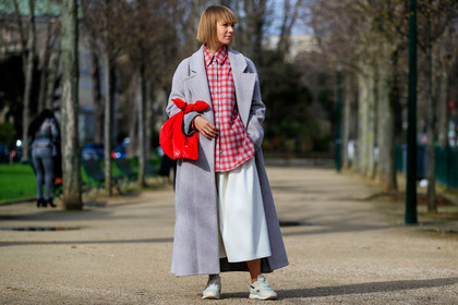 vika gazinskaya, light grey coat, light grey shirt, red shirt, red bag, knot details bag, satin bag, round shape bag, checked shirt, white pants, cropped pants, loose pants, white leather sneakers, reebok sneakers, fashion week, frenchystyle, FW, jonathan paciullo, street style, PFW, PARIS, horizontal, atmosphere details, full length