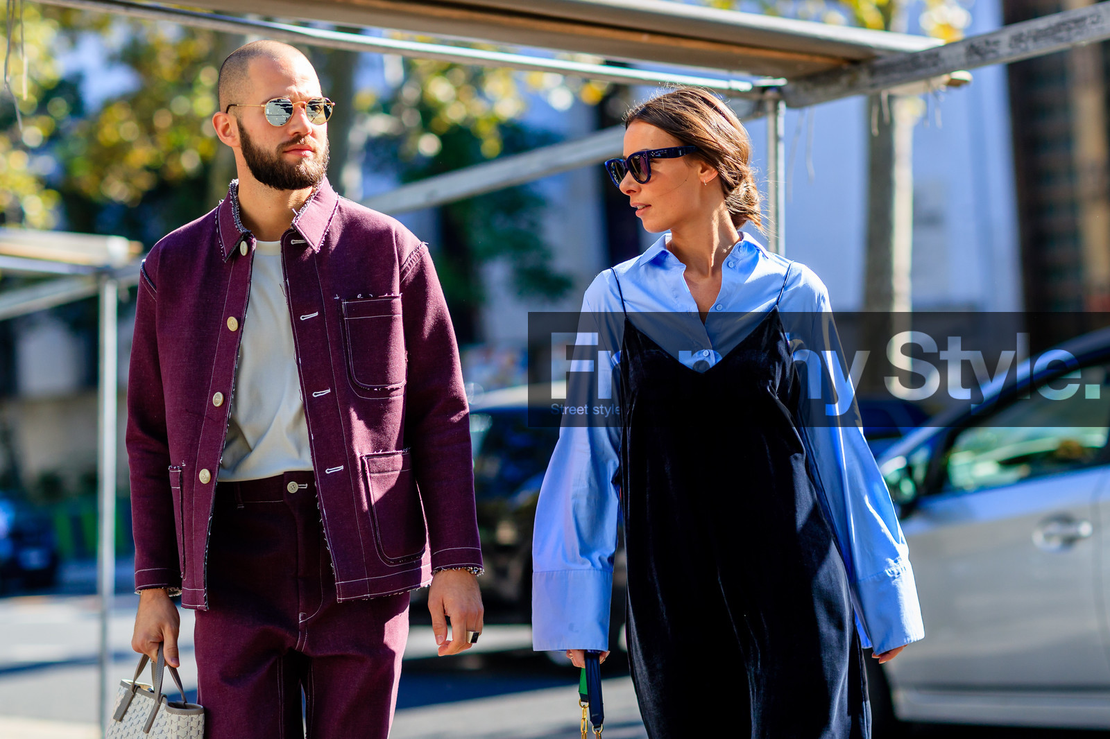 Alice & Js, atmosphere details, beige bag, beige top, blue dress, blue shirt, bordeaux, burgundy, detail, fashion week, frenchystyle, FW, horizontal, jonathan paciullo, leather bag, PARIS, PFW, red jacket, red pants, SPRING SUMMER 2017, SS 17, street style, sunglasses, trousers, velvet