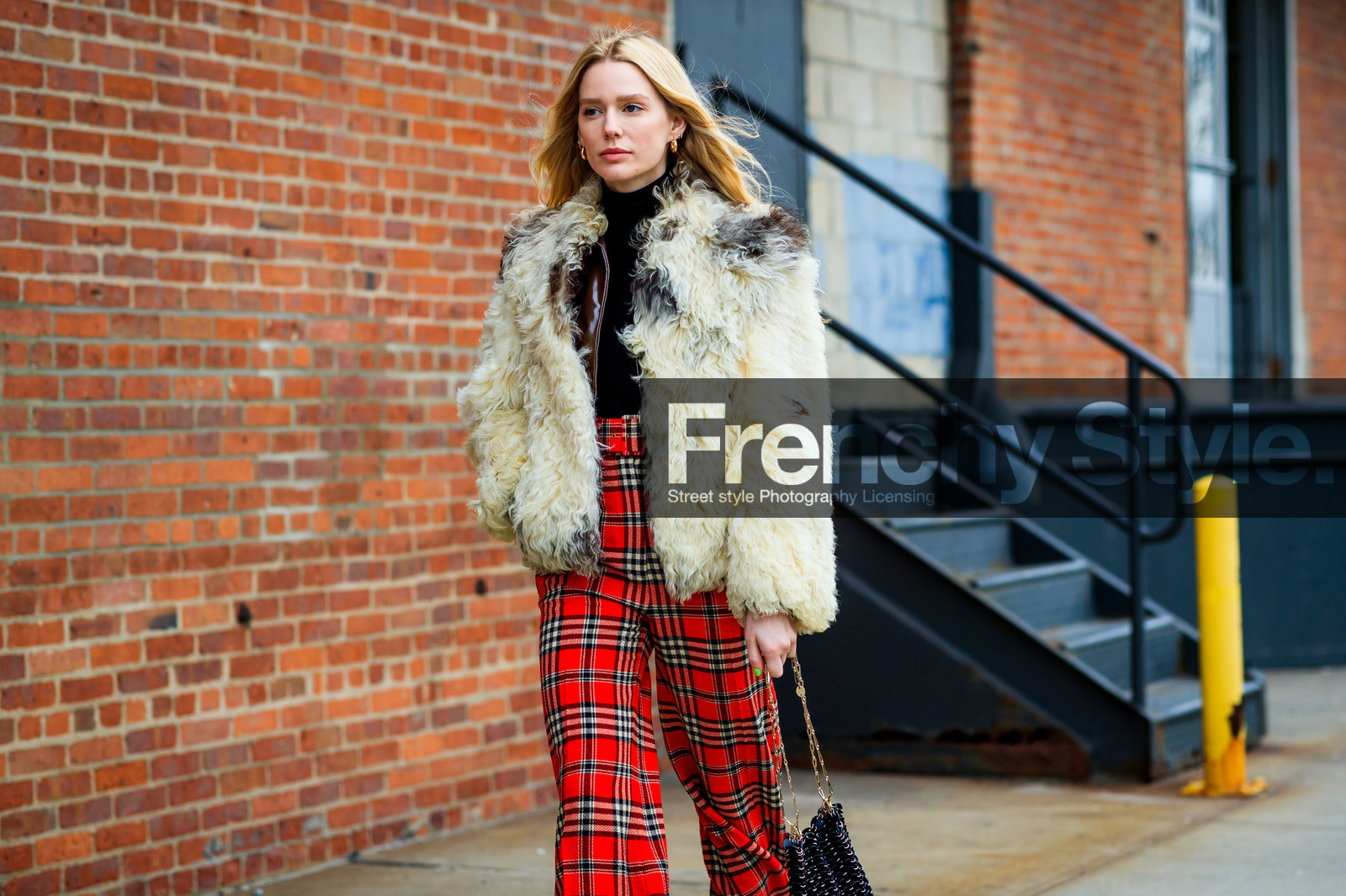 black turtleneck, checked, fur jacket, graphic pants, megan adelaide, plaid, printed pants, red pants, tartan, trousers, white fur, white jacket, street style, jonathan paciullo, frenchystyle, NYFW, NEW YORK, AUTUMN WINTER 2019-2020, AW 19-20, FALL WINTER 2019-2020, FW 19-20, FW, fashion week, atmosphere details, horizontal, detail