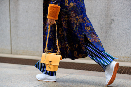 blue pants, floral, flowers, fur collar, graphic jacket, graphic pants, leather bag, leather shoes, navy coat, orange fur, printed jacket, printed pants, striped pants, trousers, white shoes, white sneakers, yellow bag, street style, jonathan paciullo, FW, frenchystyle, fashion week, NYFW, NEW YORK, AUTUMN WINTER 2018-2019, AW 18-19, FALL WINTER 2018-2019, FW 18-19, atmosphere details, horizontal, detail