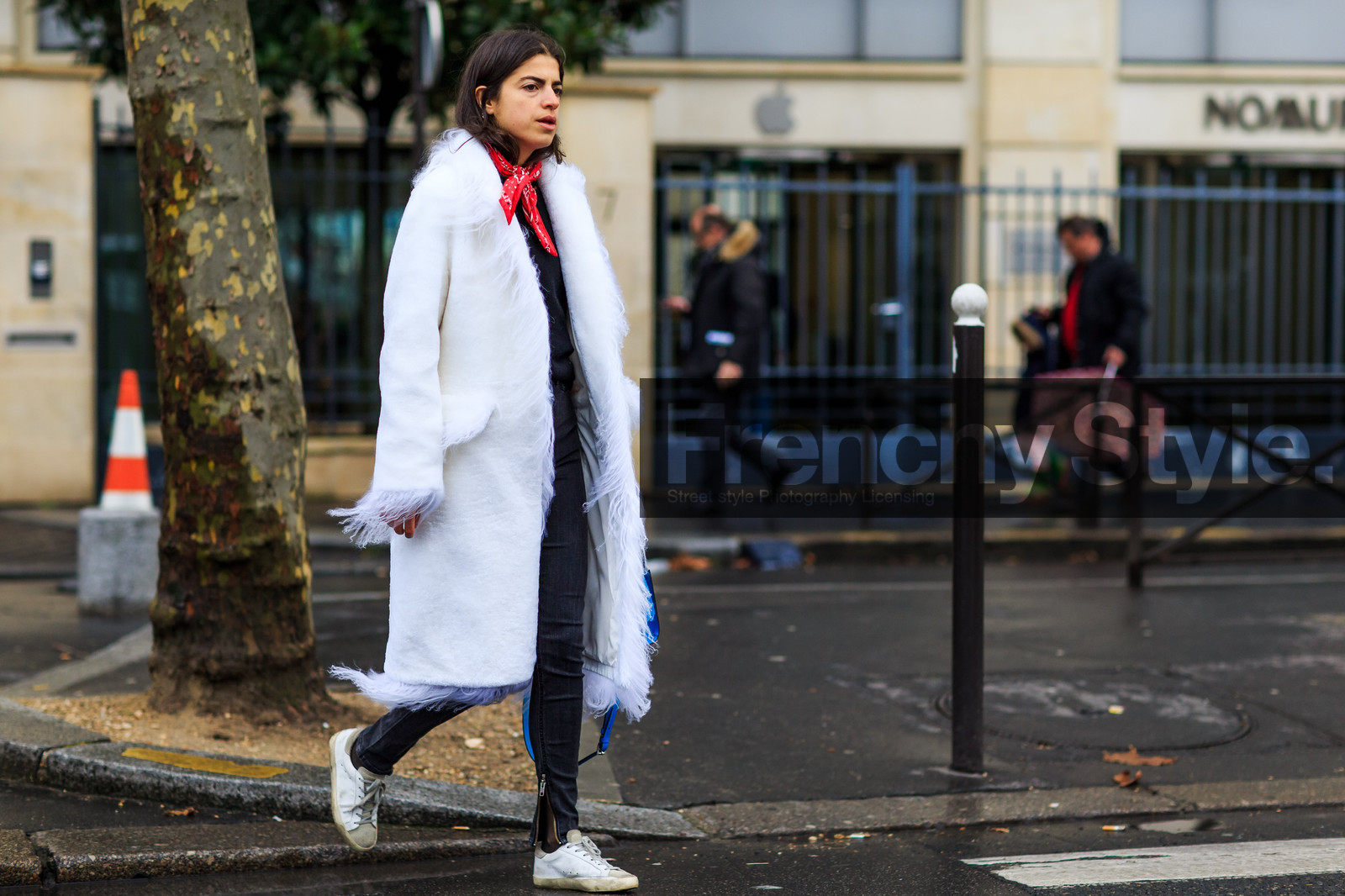 atmosphere details, AUTUMN WINTER 2016-2017, AW 16-17, black denim, denim pants, detail, FALL WINTER 2016-2017, fashion week, frenchystyle, fur coat, FW, FW 16-17, horizontal, jeans, jonathan paciullo, leandra medine, leather sneakers, PARIS, PFW, red bandana, street style, trousers, white coat, white fur, white sneakers