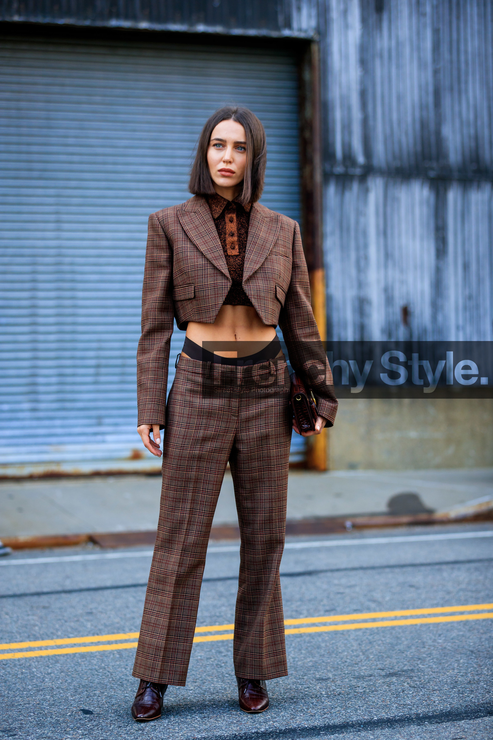 brown bag, brown boots, brown jacket, brown pants, brown suit, brown sweater, checked, graphic jacket, graphic pants, high heels, leather bag, leather shoes, mary leest, plaid, printed jacket, printed pants, thong, tone on tone, total look brown, trousers, street style, jonathan paciullo, FW, frenchystyle, fashion week, NEW YORK, NYFW, SPRING SUMMER 2020, SS 20, vertical, full length