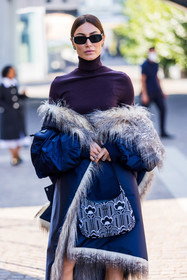 bicolor bag, black coat, black sunglasses, cleo bag, flower print, fur coat, Giorgia Tordini, jacquard, prada bag, prada look, print, printed bag, purple turtleneck, sunglasses, turtleneck, fashion week, frenchystyle, FW, jonathan paciullo, street style, SPRING SUMMER 2022, SS 22, MFW, MILAN, vertical, atmosphere details