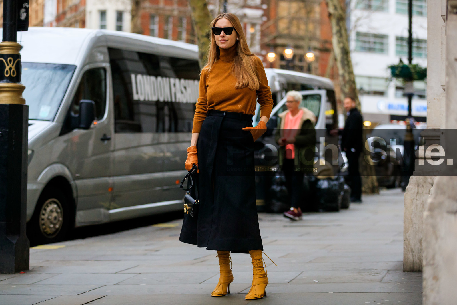 black bag, black skirt, brown gloves, brown sweater, high boots, high heels, leather bag, leather shoes, pernille teisbaek, sunglasses, yellow shoes, LONDON, LFW, fashion week, frenchystyle, FW, jonathan paciullo, street style, AUTUMN WINTER 2019-2020, AW 19-20, FW 19-20, FALL WINTER 2019-2020, horizontal, atmosphere details, full length