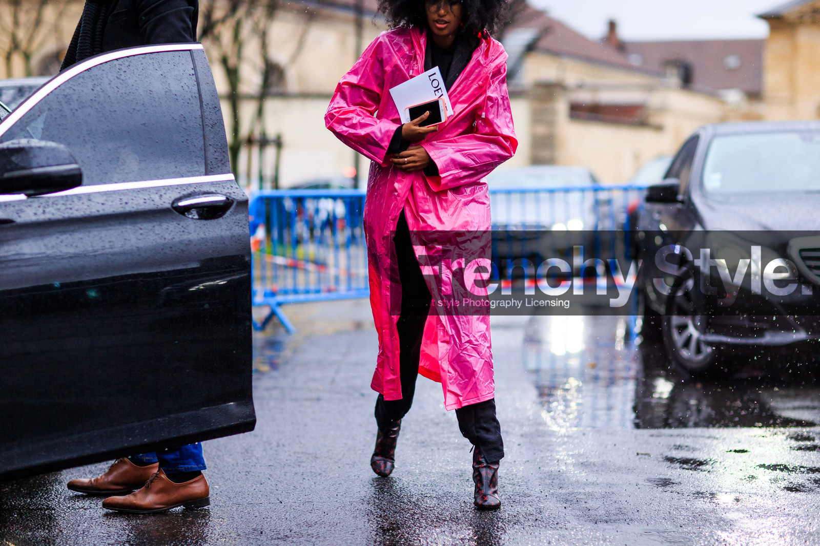 atmosphere details, AUTUMN WINTER 2016-2017, AW 16-17, black boots, detail, FALL WINTER 2016-2017, fashion week, frenchystyle, fuschia, FW, FW 16-17, horizontal, jonathan paciullo, julia sarr-jamois, leather boots, louis vuitton, PARIS, PFW, pink coat, printed boots, rain coat, raincoat, street style