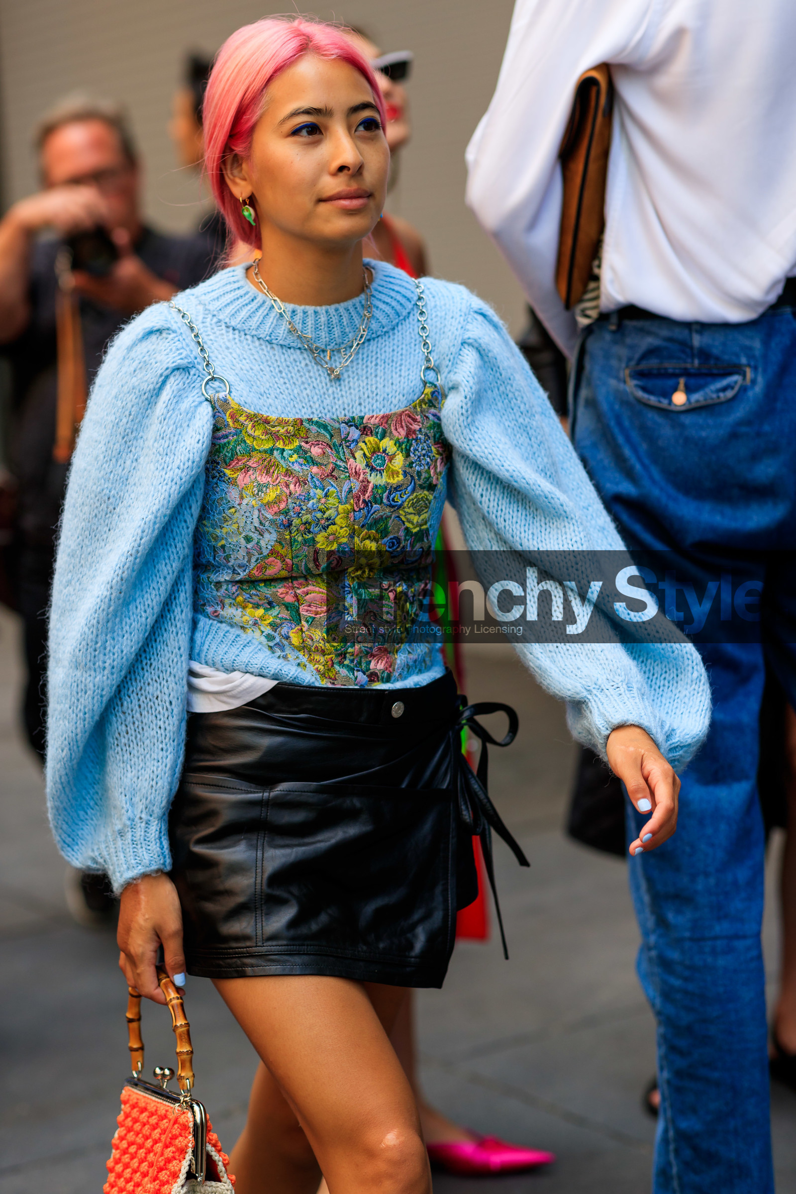 black skirt, blue sweater, brocard, Chriselle Lim, dyed hair, embroidered top, floral, flowers, leather bag, leather skirt, necklace, pink hair, street style, jonathan paciullo, FW, frenchystyle, fashion week, NEW YORK, NYFW, SPRING SUMMER 2020, SS 20, vertical, detail, atmosphere details