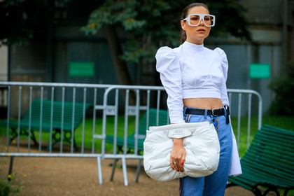 karina nigay, white sunglasses, white top, white leather clutch, white leather boots, quilted bag, long sleeves top, corset top, balloon sleeves, cropped top, black leather belt, denim, light blue jeans, margiela bag, high collar top, fashion week, frenchystyle, FW, jonathan paciullo, street style, SPRING SUMMER 2020, SS 20, PFW, PARIS, horizontal, atmosphere details, detail