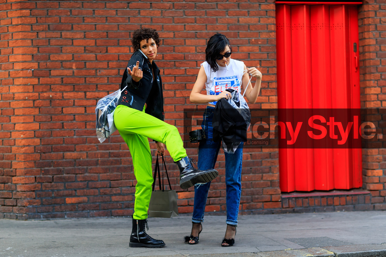 atmosphere details, black bag, black jacket, black shoes, blue denim, courrèges, curly hair, denim pants, eyeshadow, fashion week, frenchystyle, full length, FW, green pants, high heels, horizontal, janiece dilone, jeans, jonathan paciullo, leather bag, leather shoes, LFW, LONDON, model, printed shirt, SPRING SUMMER 2018, SS 18, street style, transparent bag, trousers, white t shirt