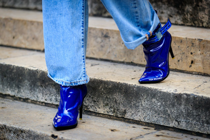 blue boots, blue denim, denim pants, high heels, jeans, leather shoes, off white, trousers, varnished leather shoes, street style, jonathan paciullo, FW, frenchystyle, fashion week, PFW, PARIS, AUTUMN WINTER 2018-2019, FALL WINTER 2018-2019, FW 18-19, horizontal, atmosphere details