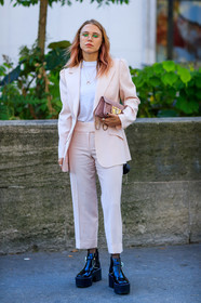 black boots, blazer, fashion week, frenchystyle, full length, FW, jonathan paciullo, leather shoes, PARIS, PFW, pink bag, pink jacket, pink pants, pink suit, SPRING SUMMER 2017, SS 17, street style, trousers, vertical, white t shirt
