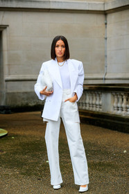 alexandra guerain, white total look, white jacket, white jeans, white pullover, white leather bag, white leather shoes, quilted bag, margiela bag, used jeans, oversize jacket, margiela pants, fashion week, frenchystyle, FW, jonathan paciullo, street style, SPRING SUMMER 2020, SS 20, PFW, PARIS, vertical, full length