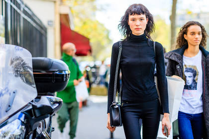 Angelica Erthal, atmosphere details, black bag, black denim, black pants, black sweater, denim pants, detail, fashion week, frenchystyle, FW, horizontal, jeans, jonathan paciullo, leather bag, model, PARIS, PFW, SPRING SUMMER 2017, SS 17, street style, trousers
