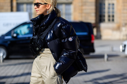 beige pants, black bag, black jacket, black turtleneck, down jacket, fanny pack, leather bag, moncler, sunglasses, trousers, street style, jonathan paciullo, FW, frenchystyle, fashion week, PFW, PARIS, AUTUMN WINTER 2018-2019, FALL WINTER 2018-2019, FW 18-19, horizontal, atmosphere details, caro daur