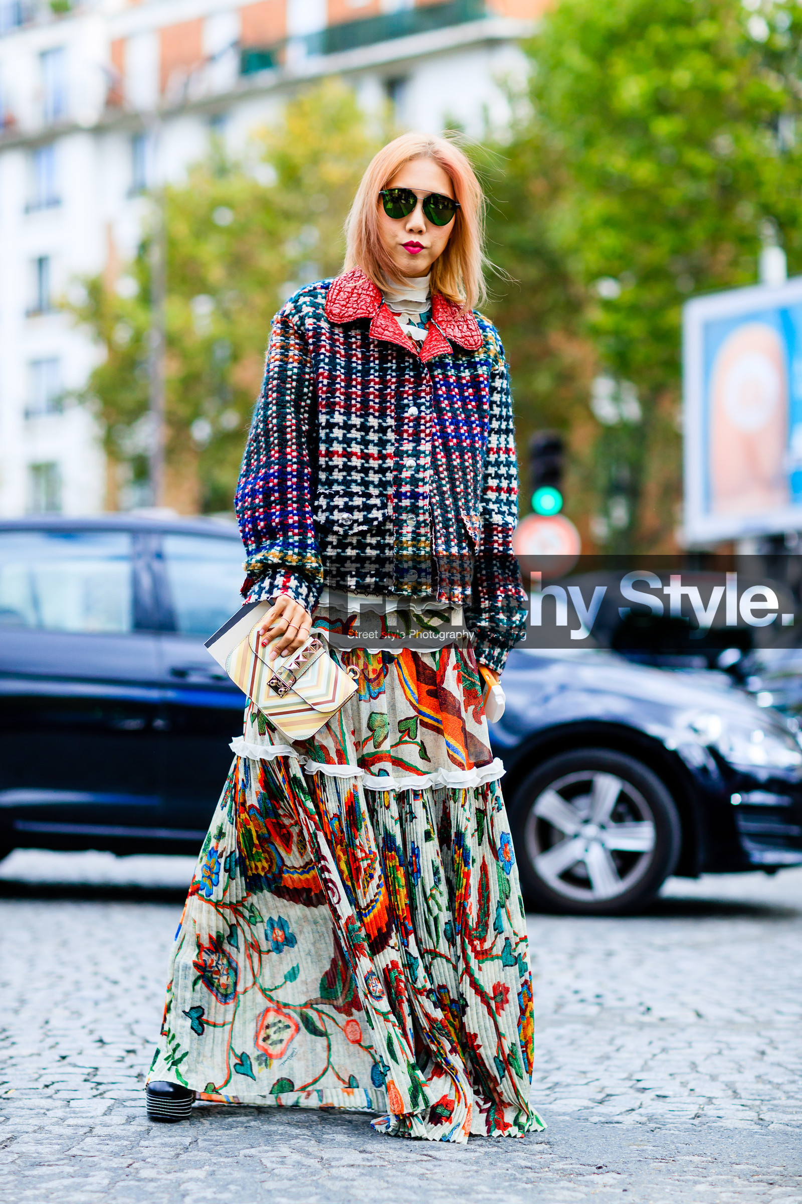beige bag, dyed hair, fashion week, floral, flower, frenchystyle, full length, FW, jonathan paciullo, leather bag, multicolor jacket, PARIS, PFW, pink hair, pleated skirt, printed skirt, SPRING SUMMER 2017, SS 17, street style, studded bag, sunglasses, tweed jacket, valentino, vertical