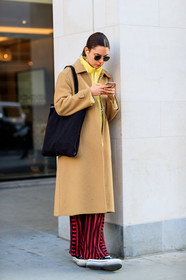 beige coat, black bag, black shoes, black sneakers, converse, graphic pants, leather bag, leather shoes, printed pants, red pants, striped pants, sunglasses, tote bag, trousers, yellow sweater, fashion week, frenchystyle, FW, jonathan paciullo, street style, LFW, LONDON, AUTUMN WINTER 2018-2019, AW 18-19, FALL WINTER 2018-2019, FW 18-19, vertical, full length