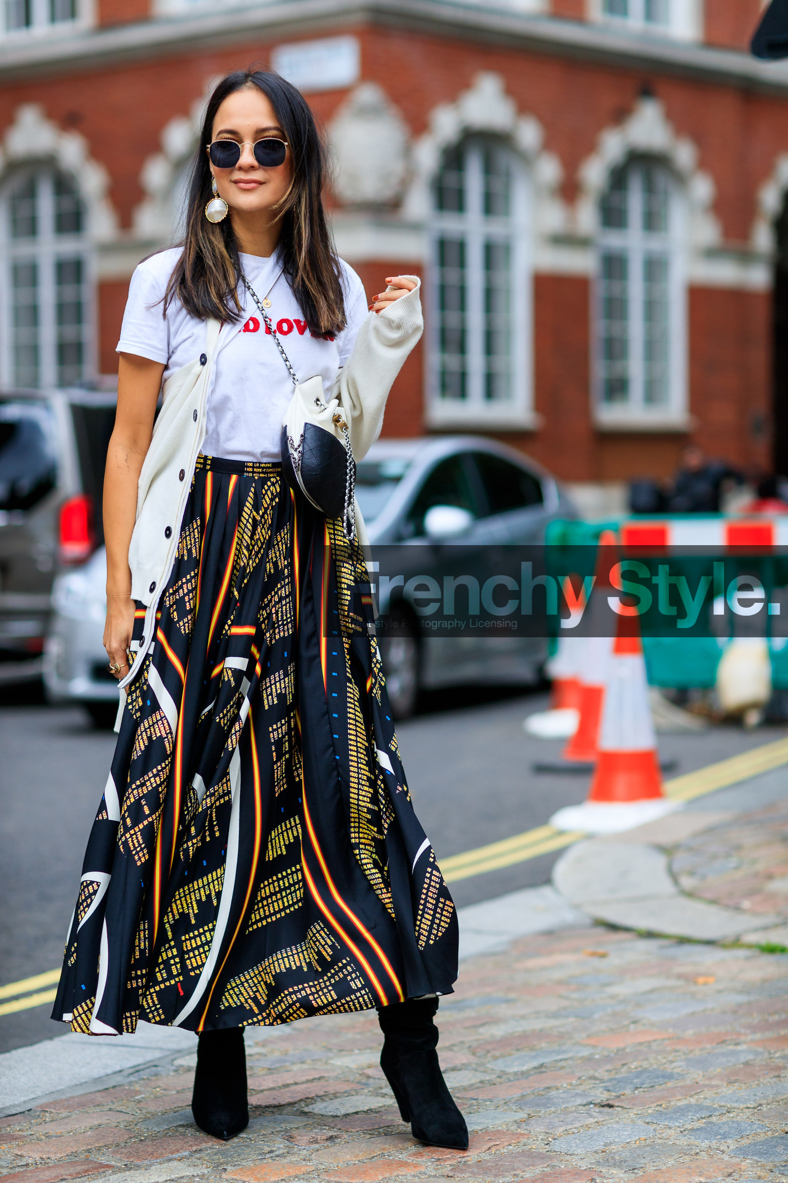 anna rosa vitiello, black and white bag, black shoes, black skirt, chanel, earrings, fashion week, frenchystyle, full length, FW, graphic skirt, high heels, jonathan paciullo, leather bag, leather shoes, LFW, LONDON, printed skirt, printed t shirt, SPRING SUMMER 2018, SS 18, street style, vertical, white t shirt