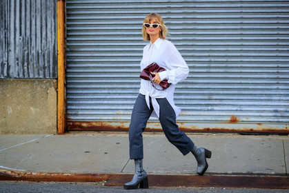 grey boots, grey pants, high heels, leather shoes, red bag, sunglasses, trousers, white shirt, xnenia adonts, street style, jonathan paciullo, FW, frenchystyle, fashion week, NEW YORK, NYFW, SPRING SUMMER 2020, SS 20, horizontal, atmosphere details, full length