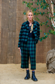 blanca miro scrimieri, checked jacket, checked pants, checked suits, green jacket, green pants, green suits, black jacket, black pants, black suits, black shirt, black leather boots, laced boots, doc marteens shoes, cropped pants, carrot pants, dior total look, fashion week, frenchystyle, FW, jonathan paciullo, street style, SPRING SUMMER 2020, SS 20, PFW, PARIS, vertical, full length