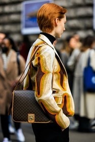 ginger hair, celine bag, vintage bag, printed blazer, multicolor blazer, groovy blazer, black turtleneck, black trousers, profile, model, street style, jonathan paciullo, FW, frenchystyle, fashion week, AUTUMN WINTER 2022-2023, FALL WINTER 2022_2023, FW 22-23, PARIS, PFW, vertical, detail