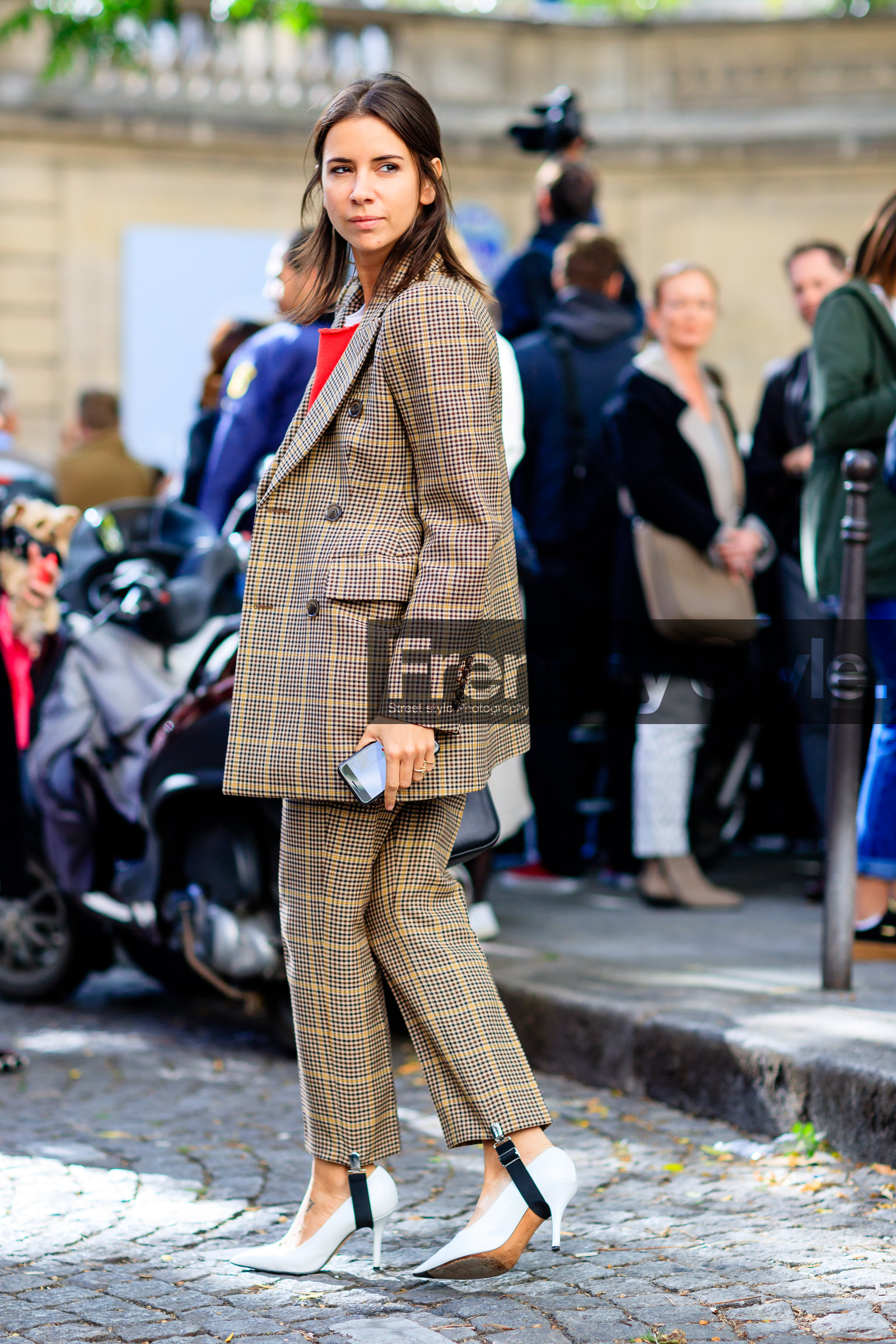 balenciaga, bold shoulders, brown jacket, brown pants, brown suit, checked jacket, checked pants, checked suit, fashion week, frenchystyle, full length, FW, graphic jacket, graphic pants, high heels, jonathan paciullo, leather shoes, natasha goldenberg, PARIS, PFW, plaid, printed jacket, printed pants, printed suit, SPRING SUMMER 2017, SS 17, street style, tartan, trousers, vertical, white shoes