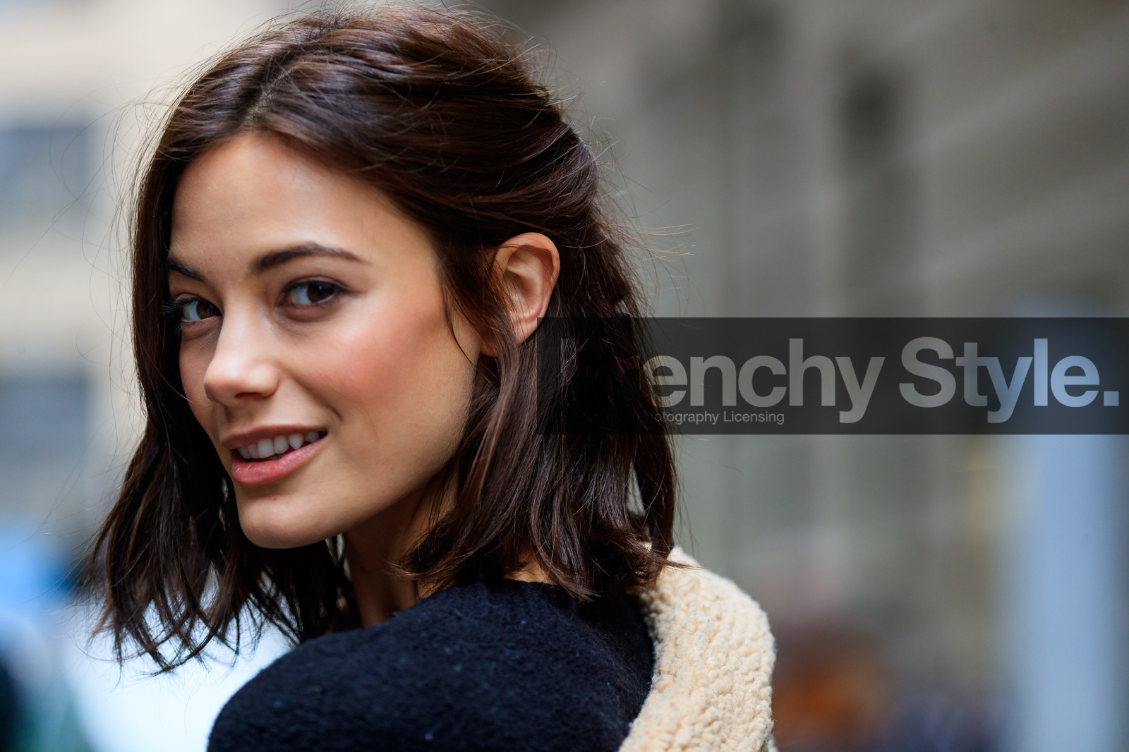 black sweater, natural, skin, skincare, street style, jonathan paciullo, FW, frenchystyle, fashion week, NYFW, NEW YORK, AUTUMN WINTER 2018-2019, AW 18-19, FALL WINTER 2018-2019, FW 18-19, atmosphere details, horizontal, detail, portrait, model