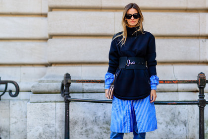 atmosphere details, black belt, black sweater, blue denim, blue shirt, Clara Racz, denim pants, detail, fashion week, frenchystyle, FW, graphic shirt, horizontal, jeans, jonathan paciullo, leather bag, PARIS, PFW, printed shirt, shirt dress, SPRING SUMMER 2017, SS 17, street style, striped shirt, stripes, sunglasses, trousers
