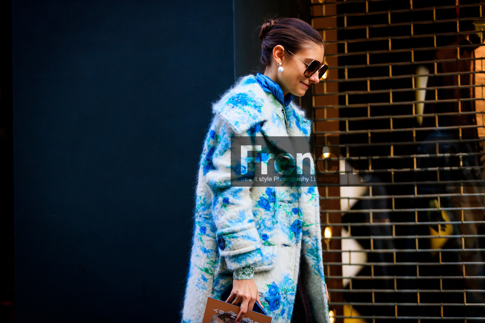 blue coat, bun, earrings, floral, flowers, graphic jacket, pearls, printed jacket, sunglasses, street style, jonathan paciullo, FW, frenchystyle, fashion week, LFW, LONDON, AUTUMN WINTER 2018-2019, AW 18-19, FALL WINTER 2018-2019, FW 18-19, horizontal, atmosphere details, detail, jenny walton