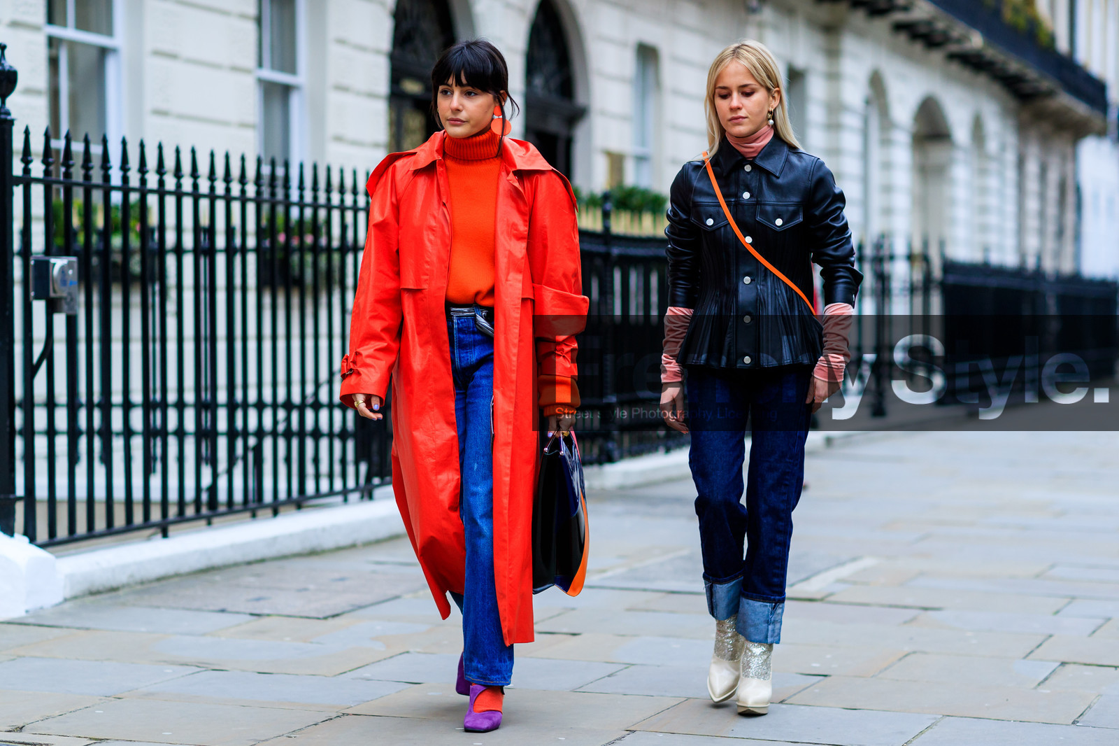 belt, black bag, black jacket, blue denim, denim pants, high heels, jeans, leather bag, leather jacket, leather shoes, multicolor bag, pink sweater, purple shoes, red coat, red sweater, trousers, white boots, street style, jonathan paciullo, FW, frenchystyle, fashion week, LFW, LONDON, AUTUMN WINTER 2018-2019, AW 18-19, FALL WINTER 2018-2019, FW 18-19, horizontal, atmosphere details, full length, carola bernard
