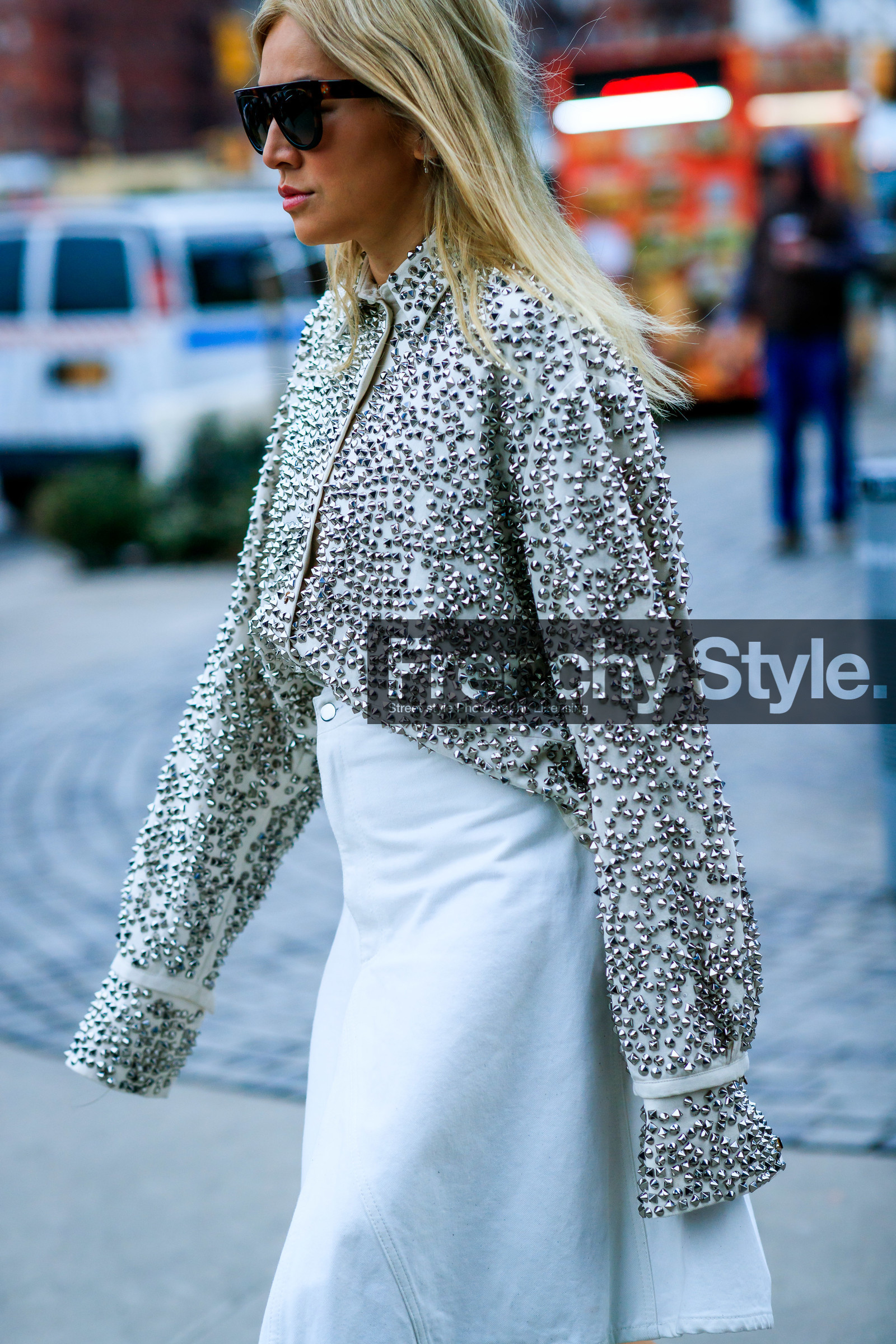 denim skirt, embroidered shirt, sequined shirt, sunglasses, tina leung, tone on tone, total look white, white denim, white shirt, street style, jonathan paciullo, frenchystyle, NYFW, NEW YORK, AUTUMN WINTER 2019-2020, AW 19-20, FALL WINTER 2019-2020, FW 19-20, fashion week, FW, vertical, atmosphere details, detail