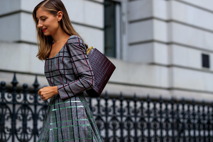 bordeaux, burgundy, checked, graphic dress, grey dress, jenny walton, leather bag, mansur gabriel, plaid, printed dress, red bag, tartan, street style, jonathan paciullo, FW, frenchystyle, fashion week, NEW YORK, NYFW, SPRING SUMMER 2020, SS 20, horizontal, atmosphere details, detail