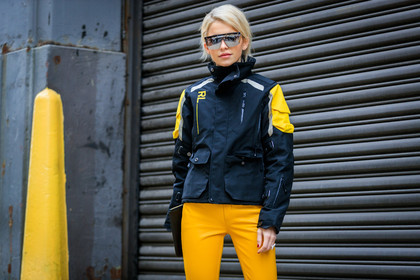 black jacket, graphic jacket, printed jacket, ralph lauren, sunglasses, trousers, yellow pants, street style, jonathan paciullo, FW, frenchystyle, fashion week, NYFW, NEW YORK, AUTUMN WINTER 2018-2019, AW 18-19, FALL WINTER 2018-2019, FW 18-19, atmosphere details, horizontal, detail, caro daur