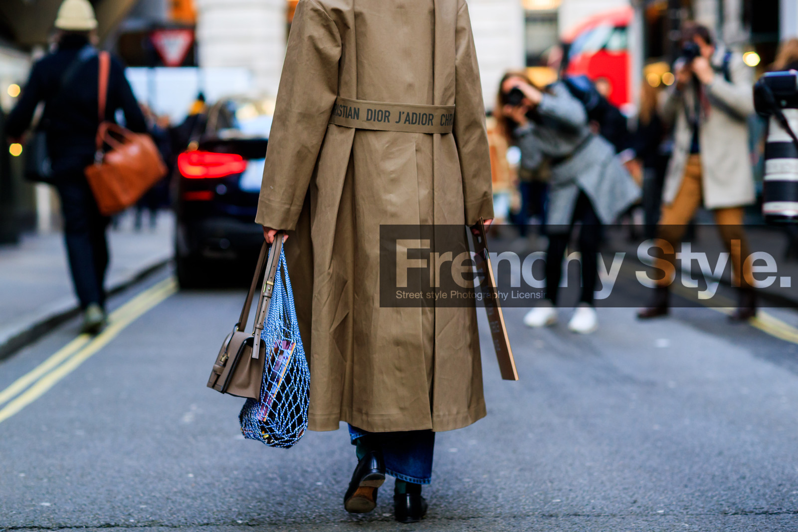 beige coat, black shoes, blue bag, blue denim, denim pants, fishnet, grey bag, jeans, leather bag, leather shoes, loewe, trench coat, fashion week, frenchystyle, FW, jonathan paciullo, street style, LFW, LONDON, AUTUMN WINTER 2018-2019, AW 18-19, FALL WINTER 2018-2019, FW 18-19, horizontal, atmosphere details, detail, sylvia haghjoo