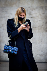 camille charriere, black coat, navy blue coat, black polish bag, polish bag, quilted bag, chanel bag, covid face mask, fashion week, frenchystyle, FW, jonathan paciullo, street style, PFW, PARIS, SPRING SUMMER 2021, SS 21, vertical, atmosphere details, detail