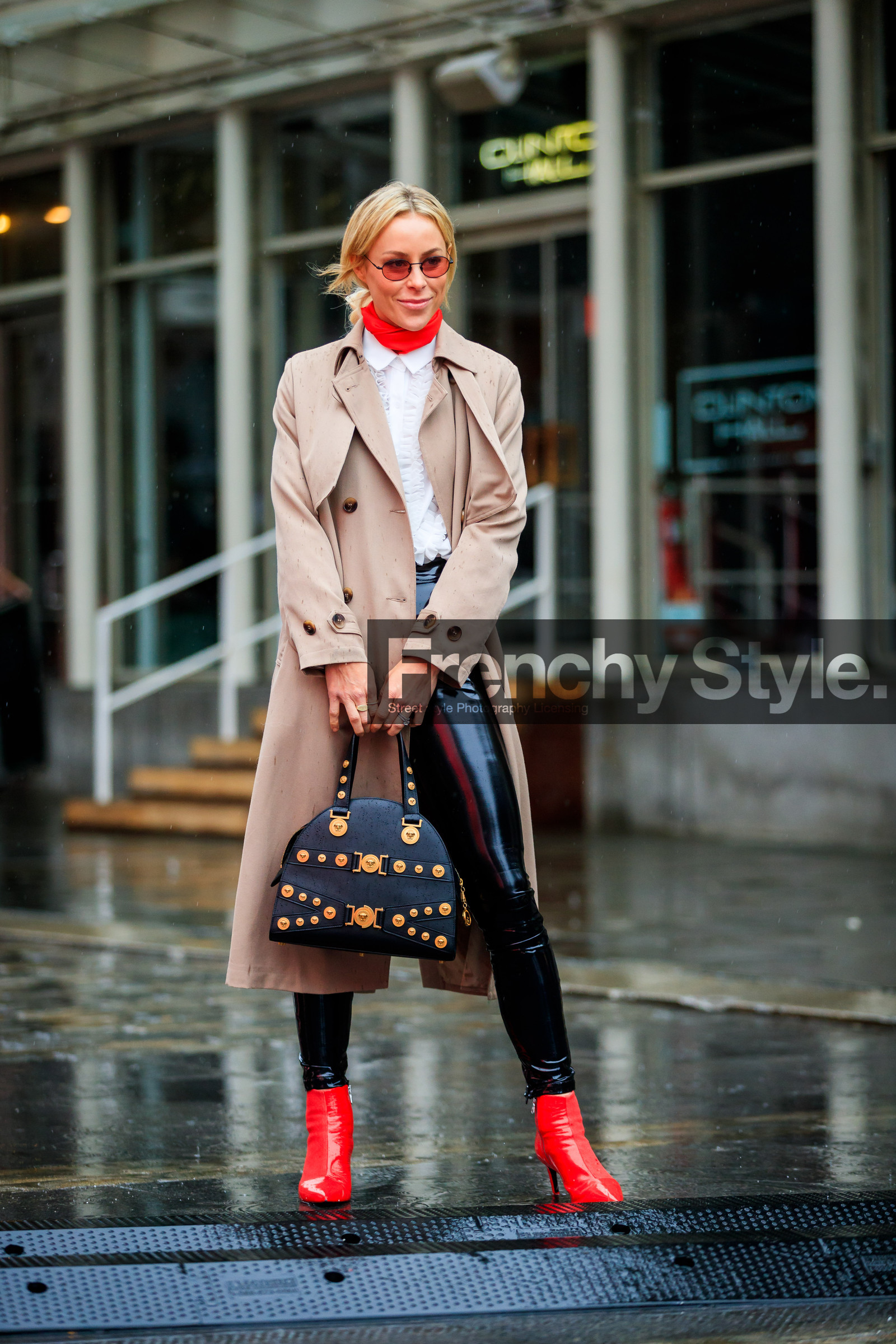 beige coat, black bag, black pants, graphic bag, high heels, leather bag, leather pants, leather shoes, printed bag, red boots, red scarf, studs, sunglasses, trousers, versace, white shirt, street style, jonathan paciullo, FW, frenchystyle, fashion week, NYFW, NEW YORK, AUTUMN WINTER 2018-2019, AW 18-19, FALL WINTER 2018-2019, FW 18-19, vertical, full length