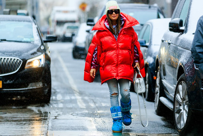 blue boots, blue denim, denim pants, down jacket, grey beanie, jeans, leather bag, leather shoes, red jacket, sunglasses, supreme, trousers, white bag, street style, jonathan paciullo, frenchystyle, NYFW, NEW YORK, AUTUMN WINTER 2019-2020, AW 19-20, FALL WINTER 2019-2020, FW 19-20, FW, fashion week, atmosphere details, horizontal, full length