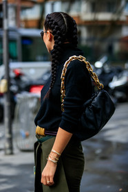 tamara kalinic, black pullover, turtleneck pullover, kaki pants, kaki skirt, woolen pants, golden buckle belt, golden strap bag, shoulder bag, black leather bag, bottega veneta bag, golden bracelet, diamond bracelet, fashion week, frenchystyle, FW, jonathan paciullo, street style, PFW, PARIS, AUTUMN WINTER 2020-2021, FALL WINTER 2020-2021, FW 20-21, vertical, atmosphere details, detail