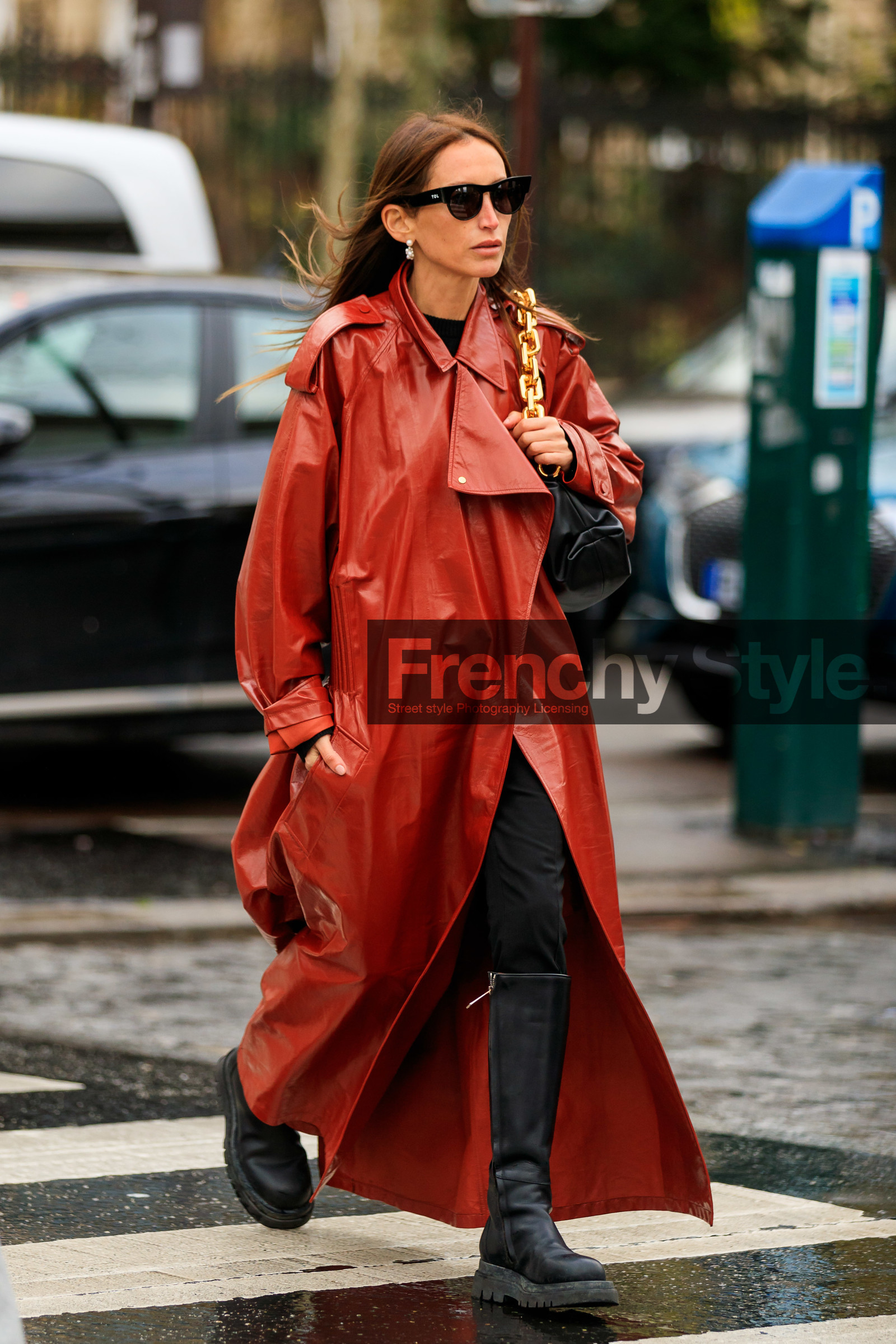 chloe loulou de saison, red trench coat, vinyl trenchcoat, red vinyl trench coat, black sunglasses, black leather bag, black suede boots, flat boots, high boots, golden chain strap bag, shoulder bag, tol sunglasses, bottega veneta bag, pearl earrings, dangling earrings, fashion week, frenchystyle, FW, jonathan paciullo, street style, PFW, PARIS, vertical, full length